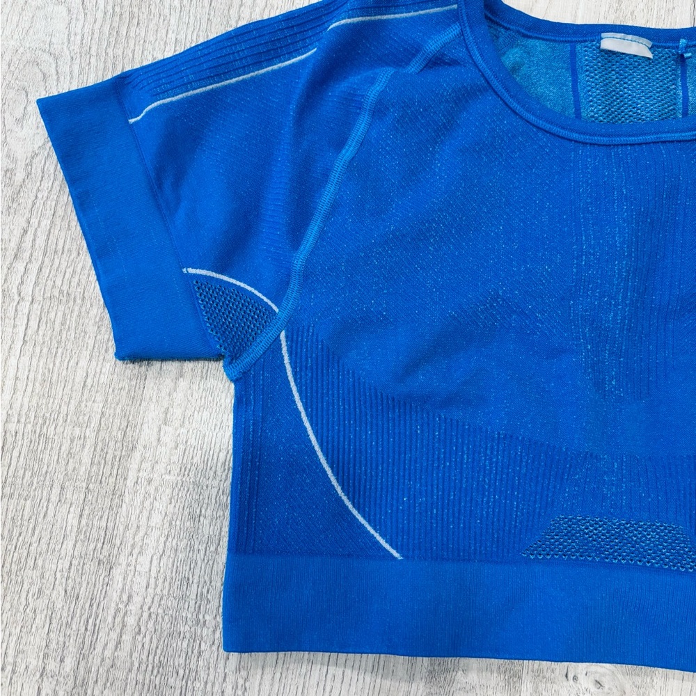 TNA Aritzia Back Bay Seamless Electric Blue Crop Top Size M/L - Picture 5 of 7
